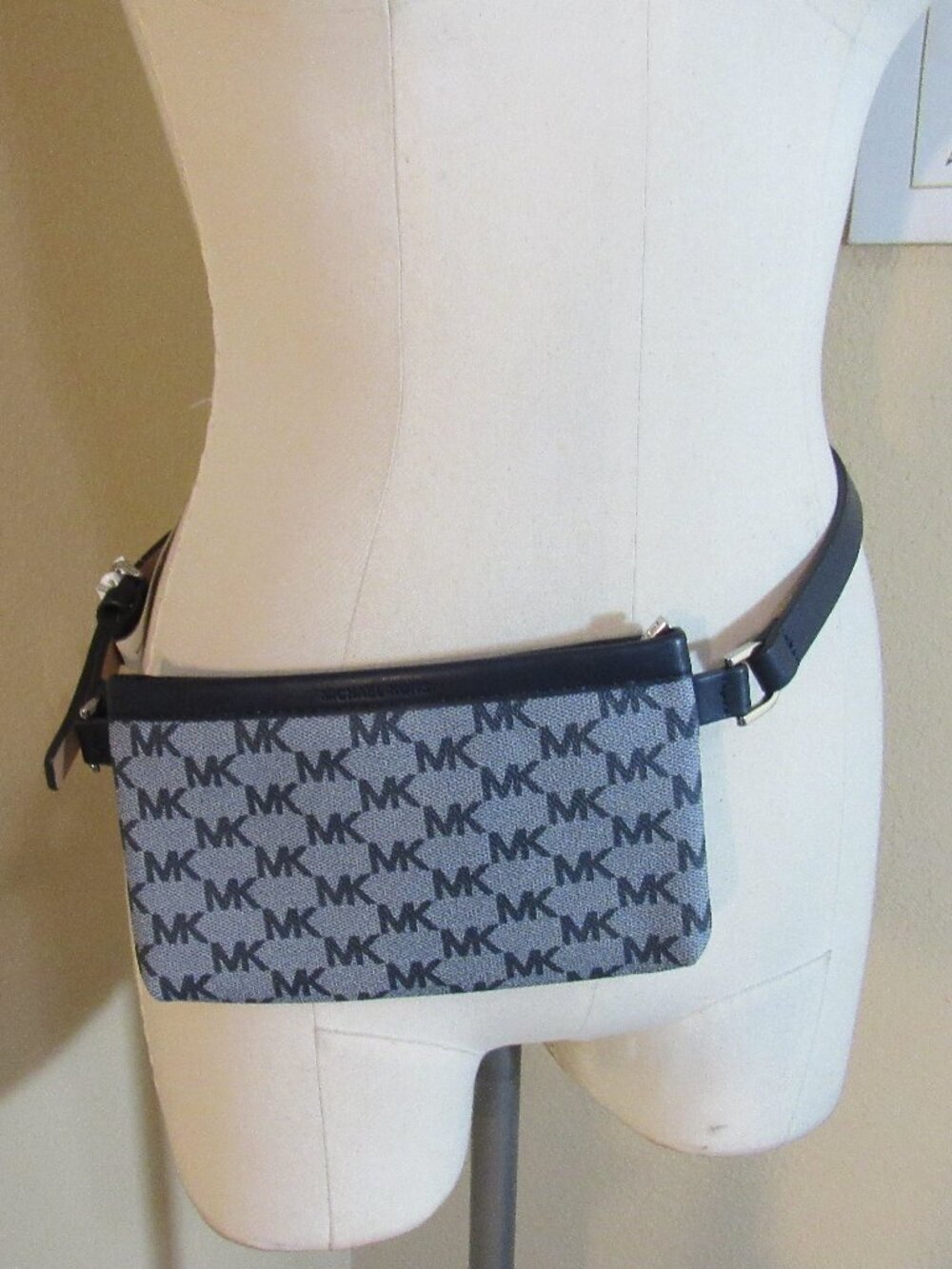 NEW Michael Kors MK Logo Belt Bag Fanny Pack Size M
